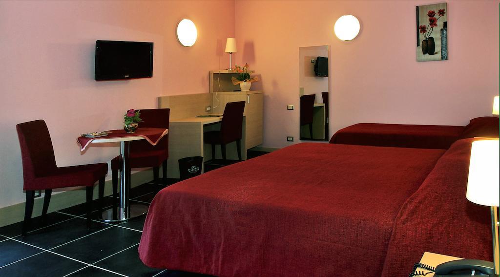 Tus'Hotel Castel di Tusa Oda fotoğraf
